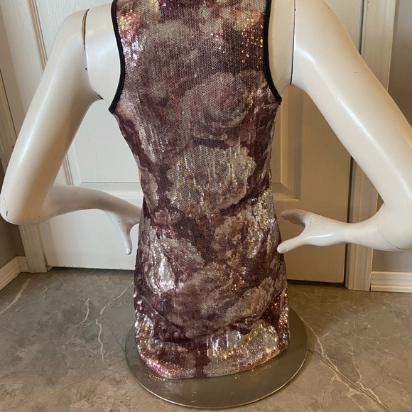 Sequinned tank top - Picture 2 of 3